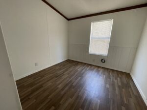 Mobile home · Lot 31, 58 Merc Lane — 1986 — photo 6