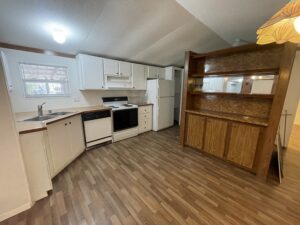 Mobile home · Lot 31, 58 Merc Lane — 1986 — photo 4