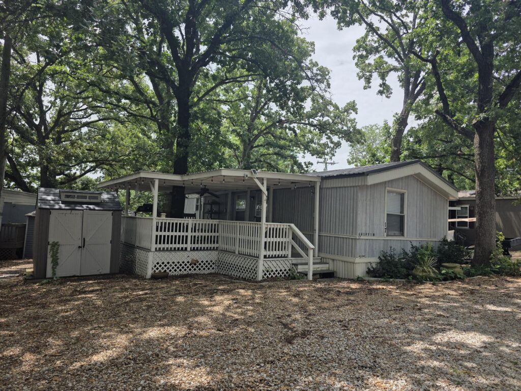 Mobile home · Lot 26, 17 Volvo Ln — unk — photo 1